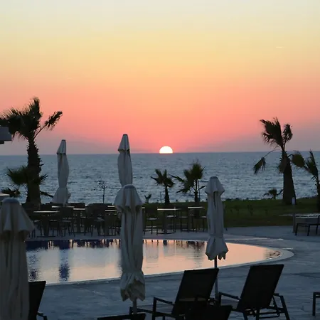 Amphora & 4* Paphos