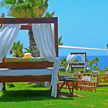 وأجنحة أمفورا فندق 4*
