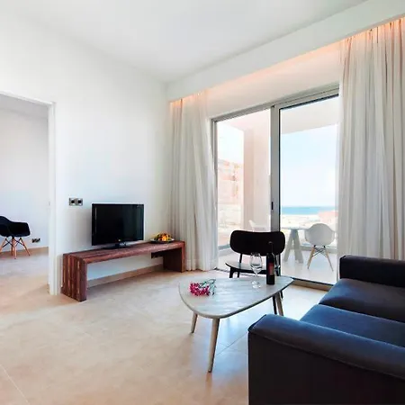Amphora & 4* Paphos